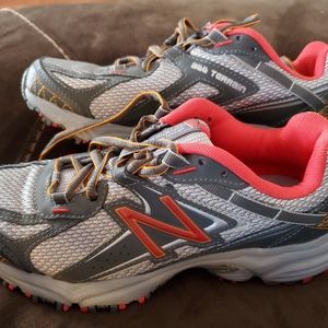 New Balance Tennis Shoes